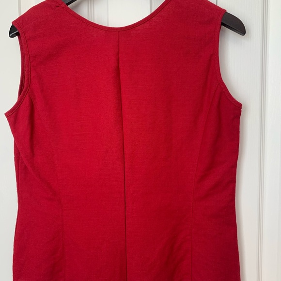 Red tank size Large - Picture 2 of 7